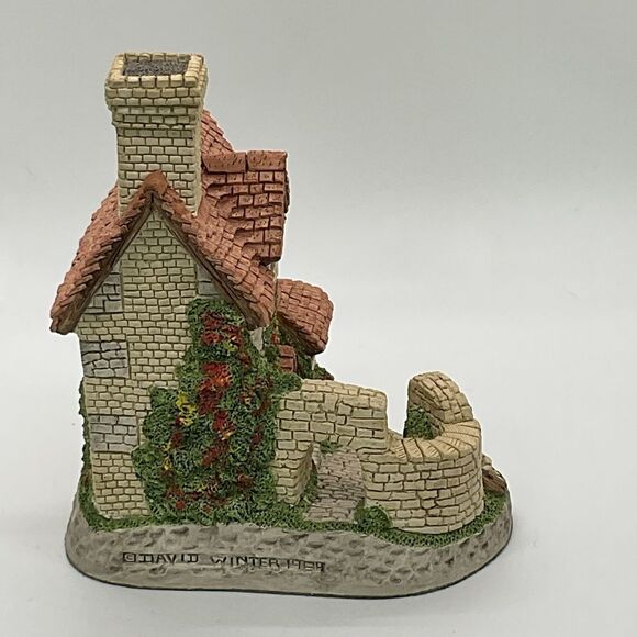 David Winter British Traditions St Anne’s Well - Picture 5 of 8